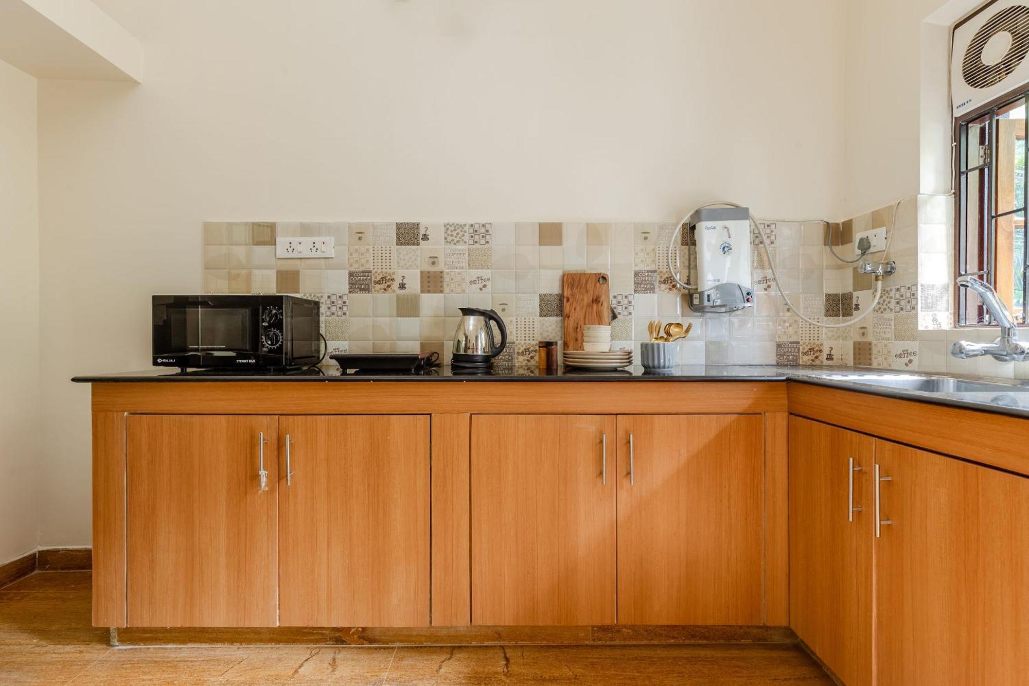 Apartment Mistral Holidays Near Trinity &