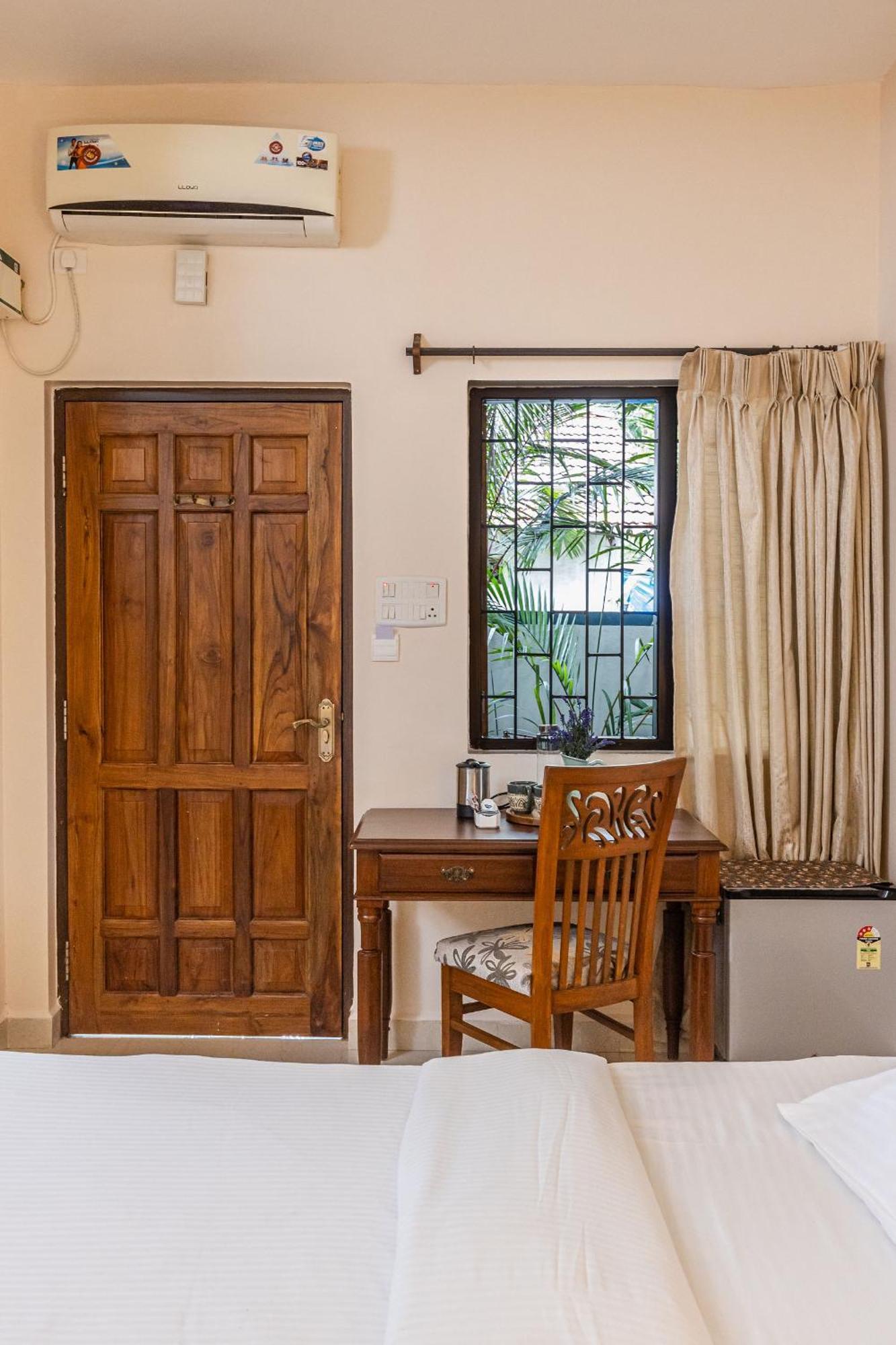 Mistral Holidays Near Trinity & Apartment