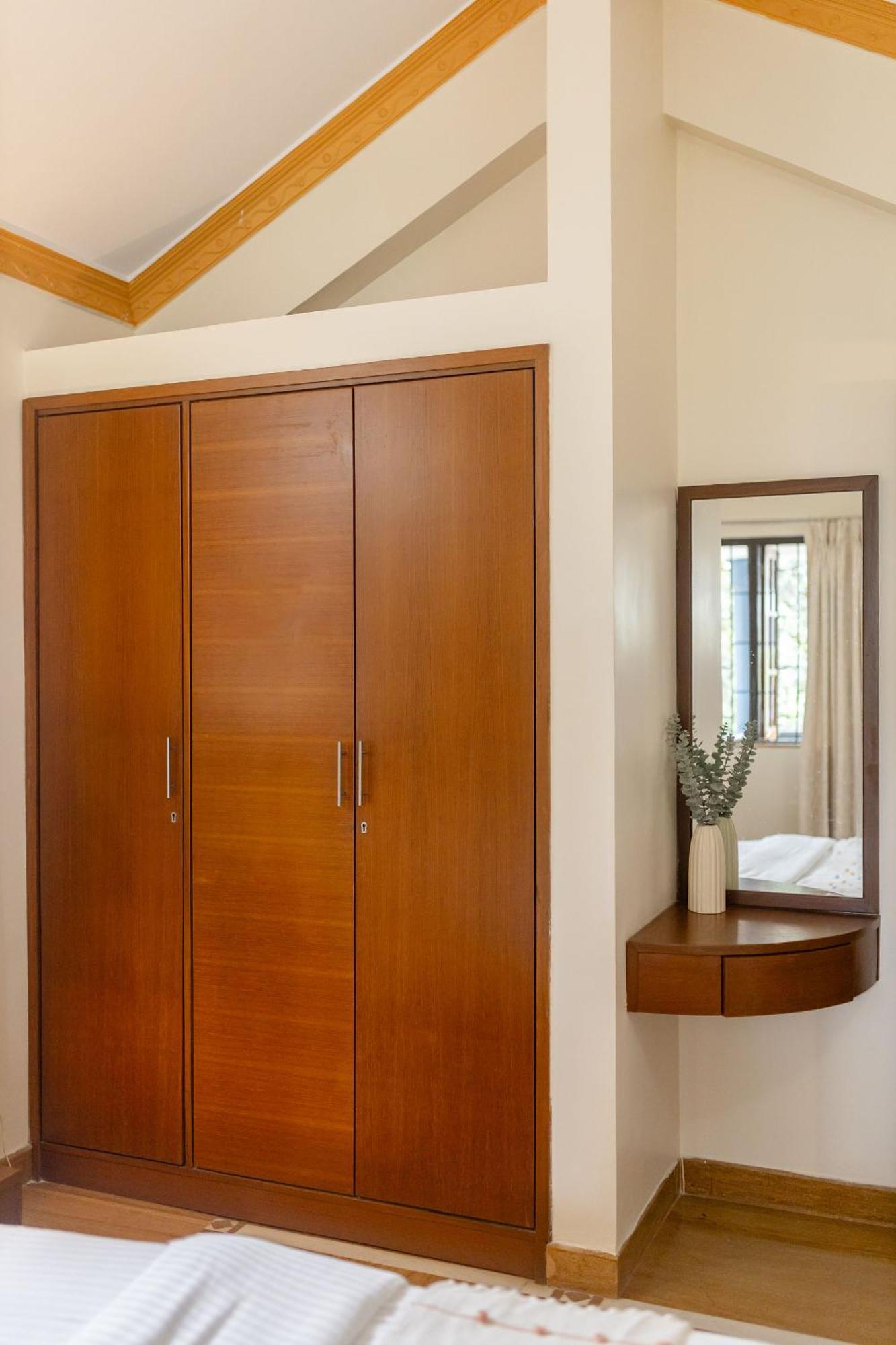 Mistral Holidays Near Trinity & अपार्टमेंट